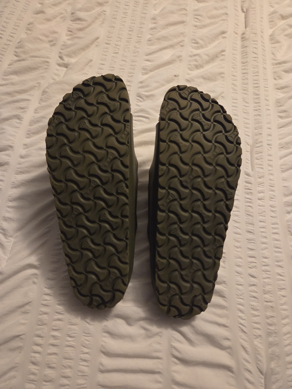 Birkenstock Olive Footbed Slide - Single Strap - Picture 2 of 3